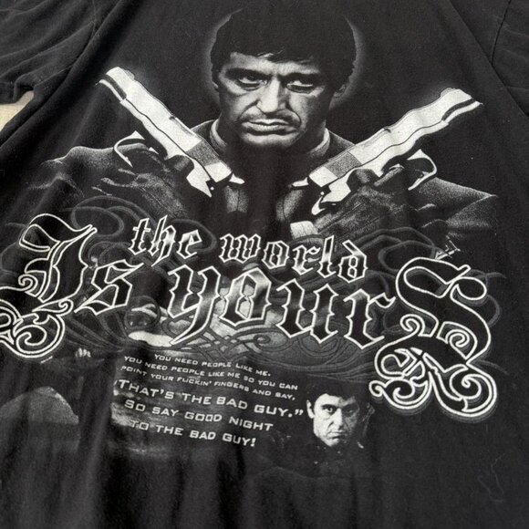 Y2K Scarface The World is Yours T-Shirt - Picture 3 of 4
